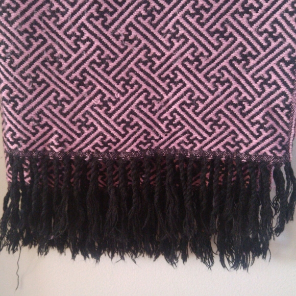 ⛔Sold⛔FREE w/$50 purchase; Vintage Black & Pink Pashmina Scarf - Picture 4 of 6
